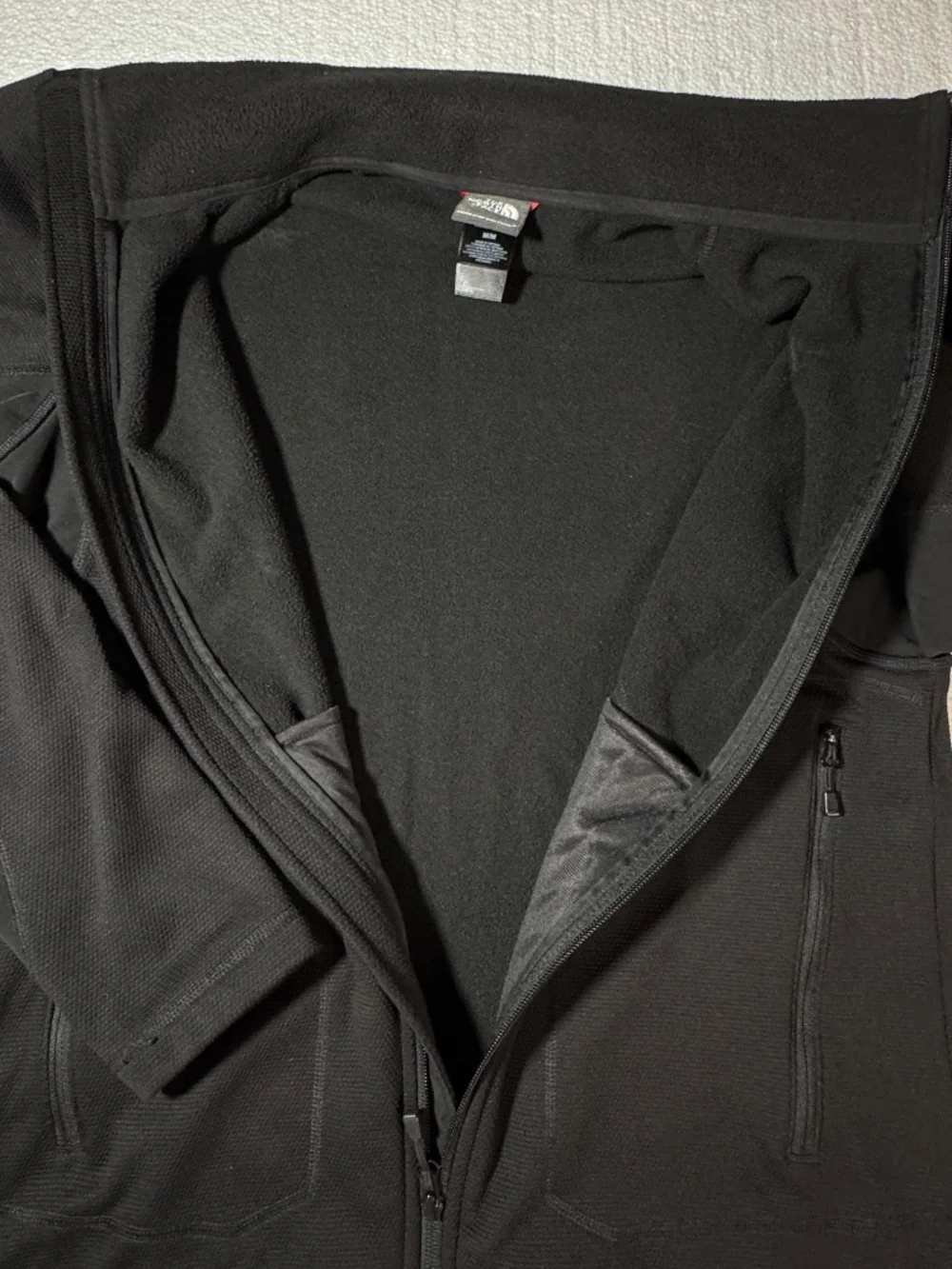The North Face Men's Black Full-Zip Performance Jacket